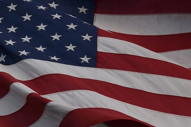Novo Tarifaço de Trump: taxas de até 50% atingem o Brasil e outros países